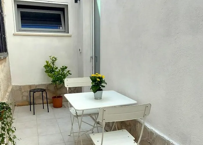 Solaria בית הארחה בארי